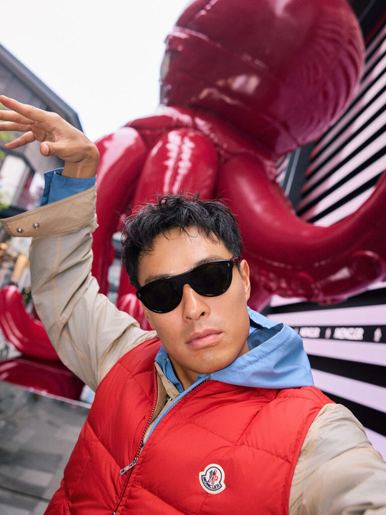 演员杨祐宁亮相盟可睐Moncler成都太古里旗舰店