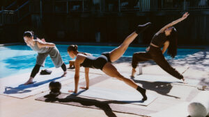 空出来，去感受：lululemon推出2026 Yoga瑜伽系列，让廓形为身体留白