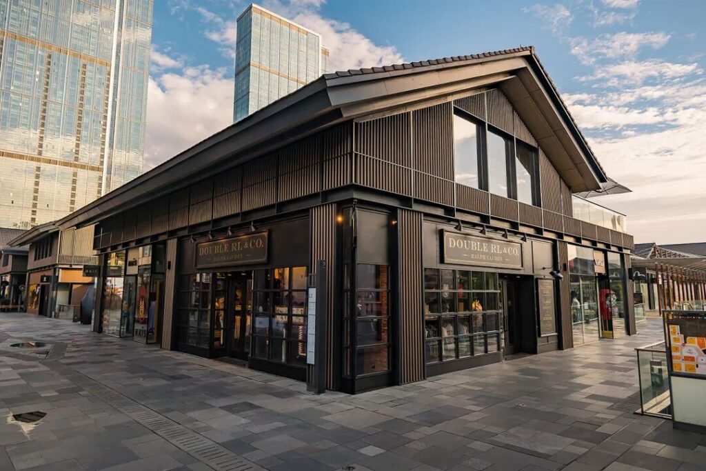 2022年6月2日，正式开出的成都太古里Double RL精品店和Ralph’s Bar。
