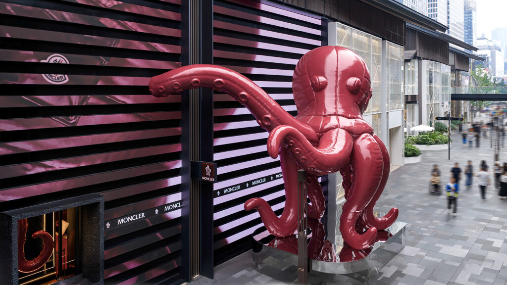 盟可睐Moncler「轻松入夏」艺术装置登陆成都太古里旗舰店