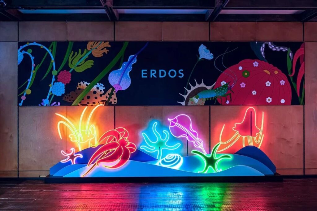  ERDOS×殷九龙“夜光洄游”主题活动落地成都