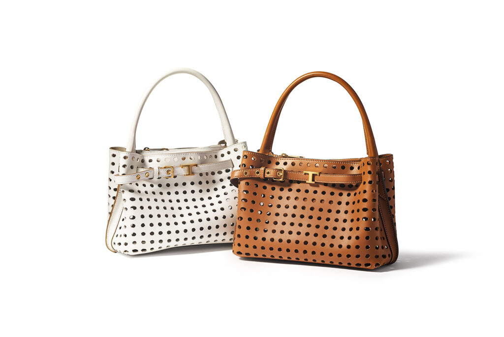 TOD'S标志性的 T Timeless Top Handle 手袋，以其隽永设计与内敛气质，在本季悄然赢得众多讲究品味者的青睐，亦吸引全球名流的目光。