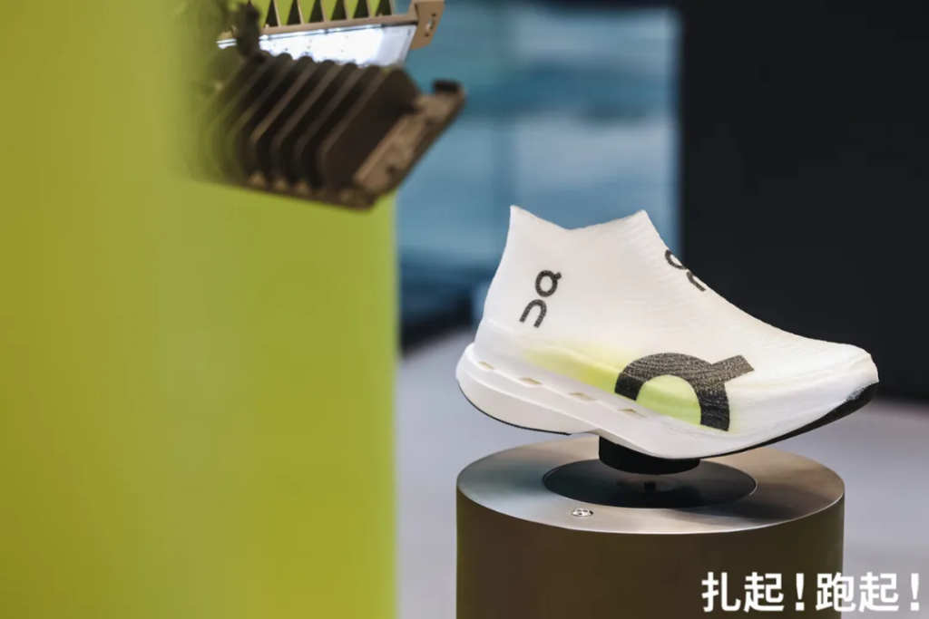 On昂跑亚太区参谋长孙璐璐用三个关键词阐释了Cloudboom Strike LS的尖端科技