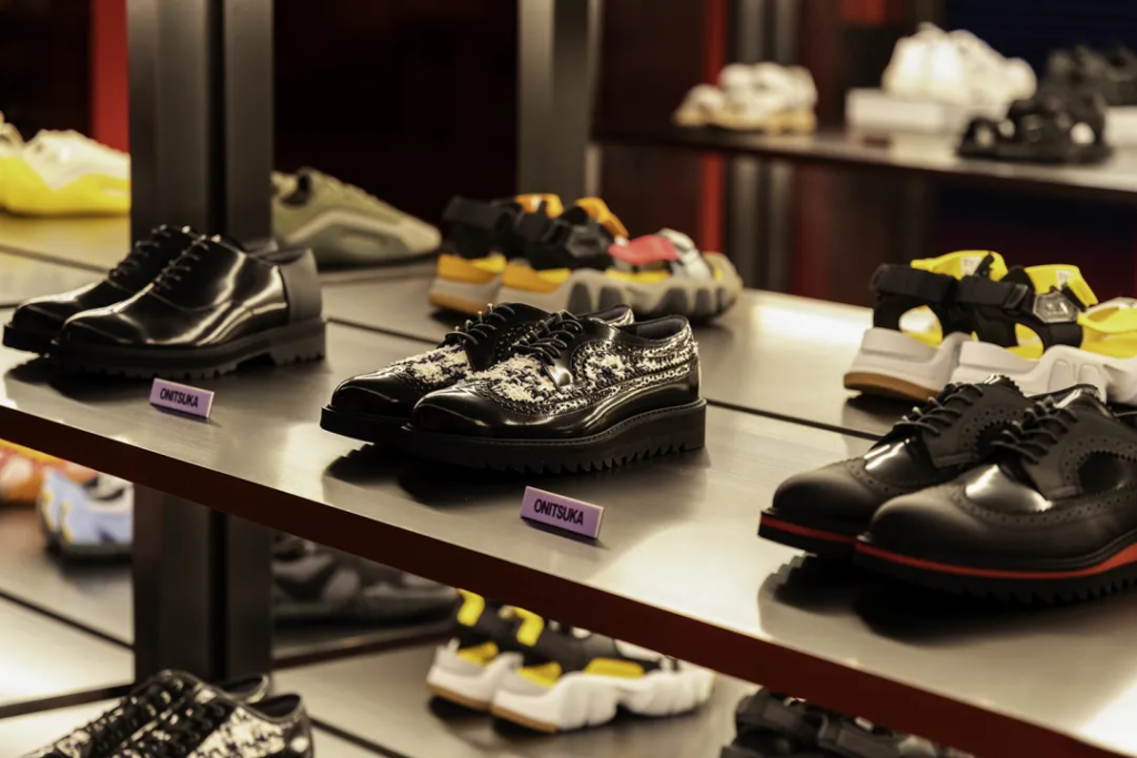 首次展示的The Onitsuka全系列产品，是鬼塚虎打造的一条高端精品支线。