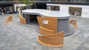 New Balance「百年匠心·质感之旅」成都特展：当120年的制鞋工艺，遇见道明竹编的柔韧之力