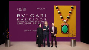 宝格丽KALEIDOS万花绮镜特展新闻发布会嘉宾 从左至右：上海当代艺术博物馆馆长及艺术总监龚彦、宝格丽首席执行官劳拉·布勒戴斯、宝格丽传承策展总监吉斯兰·奥荷曼纳